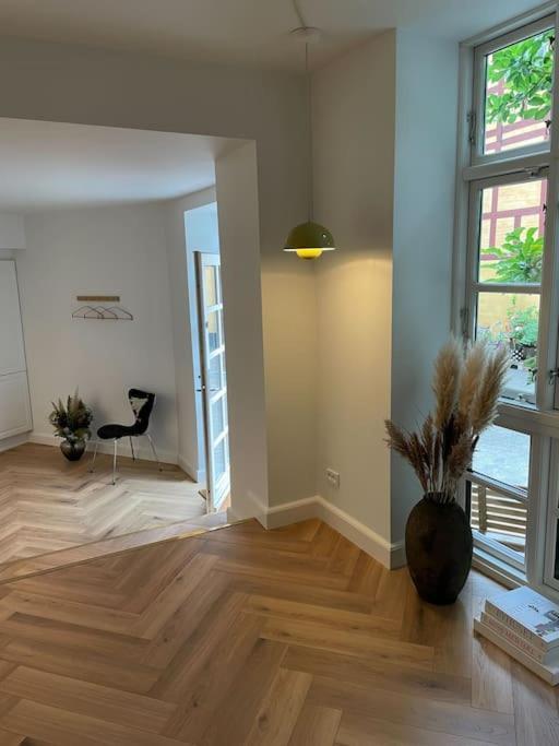 Nyrenoveret Charmerende Lejlighed I Odense C! Exterior foto