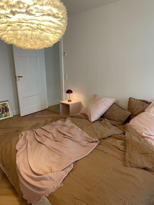 Nyrenoveret Charmerende Lejlighed I Odense C! Exterior foto