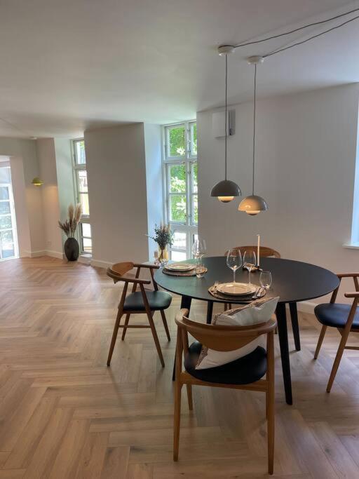 Nyrenoveret Charmerende Lejlighed I Odense C! Exterior foto